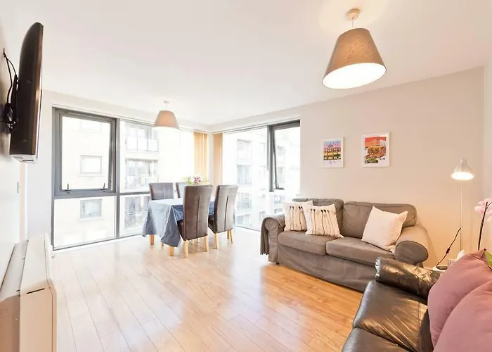 Liberty Corner - Modern Apartment Central Dublin